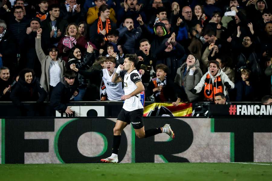 Duro celebrates goal