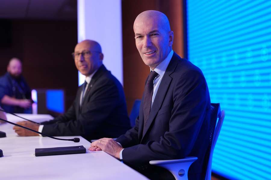 Zinedine Zidane is presented as the new head coach of France