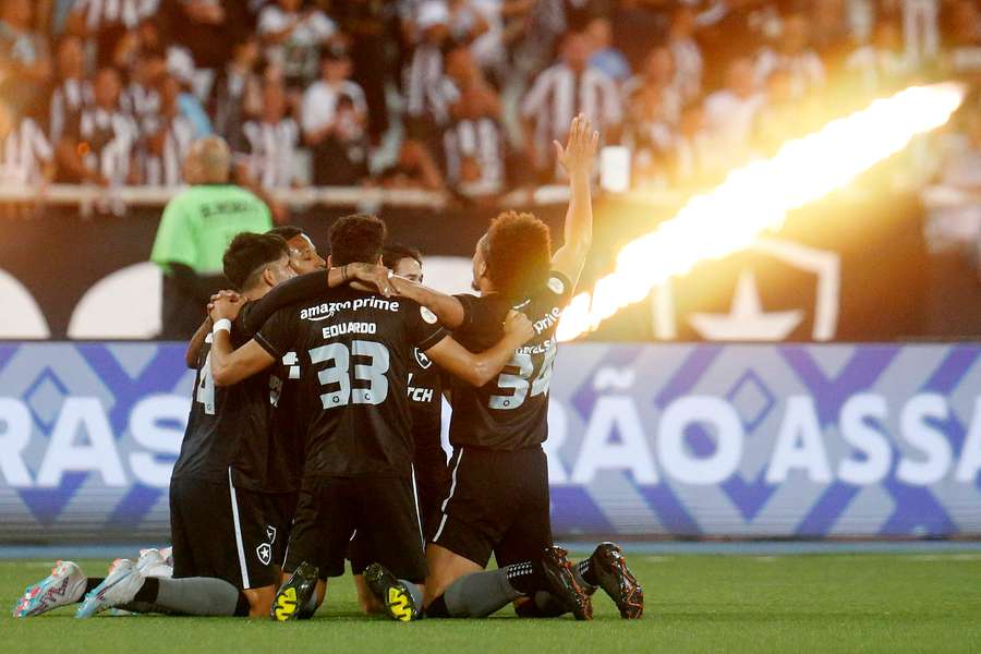 Di Placido fez o segundo do Botafogo contra o Bragantinno