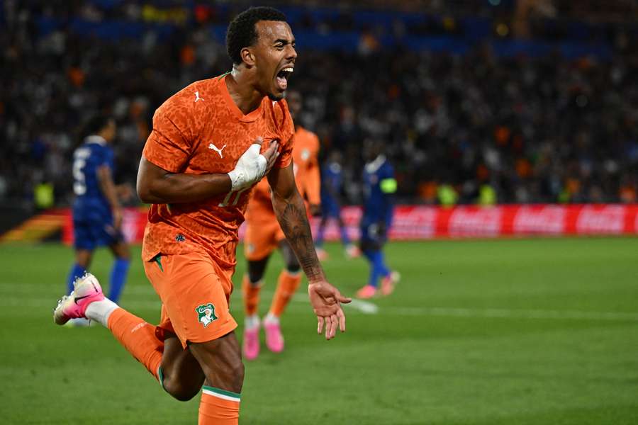 Guéla Doué fez um dos gols da Costa do Marfim
