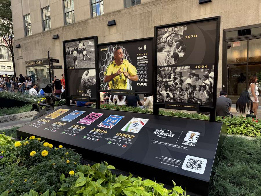Brasil representado en la Fan Village del Rockefeller Center Brasil representado en la Fan Village del Rockefeller Center