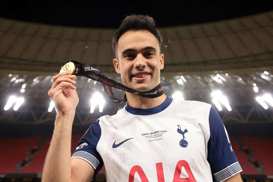 Reguilon está sem clube