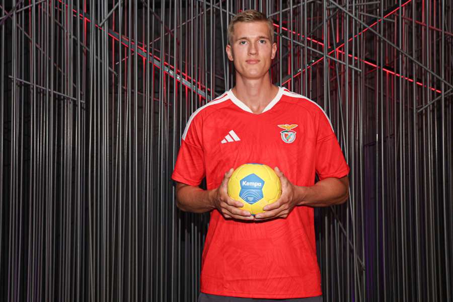 Thulin com a camisola do Benfica Thulin com a camisola do Benfica