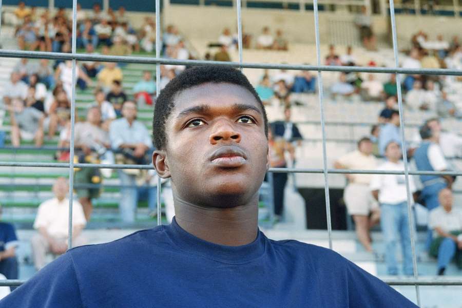 Desailly jugó en el Marseille entre 1992 y 1993 Desailly jugó en el Marseille entre 1992 y 1993