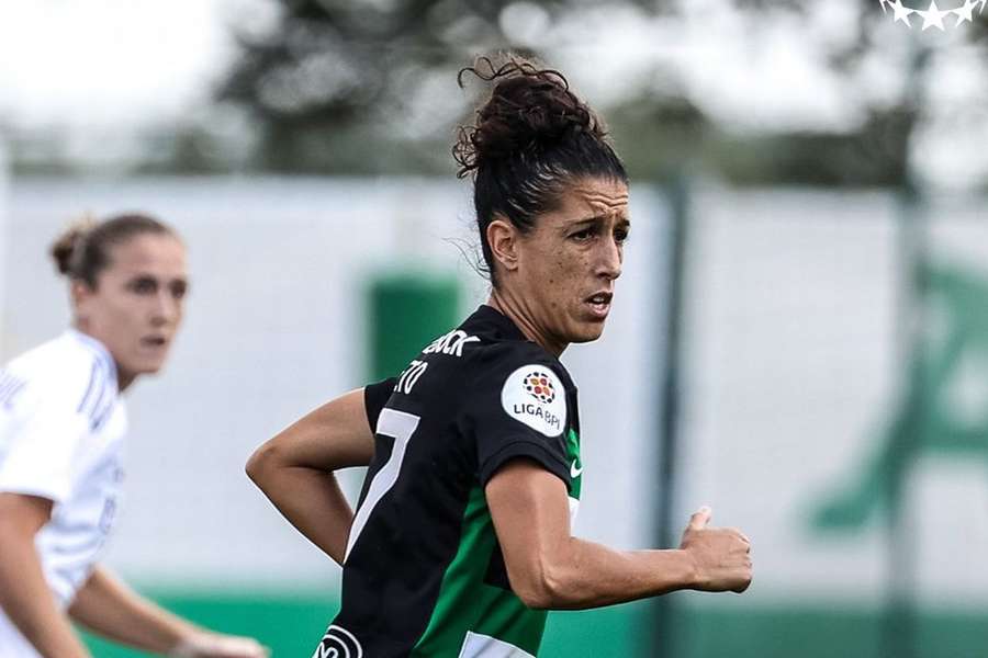 Cláudia Neto deu experiência ao meio-campo do Sporting