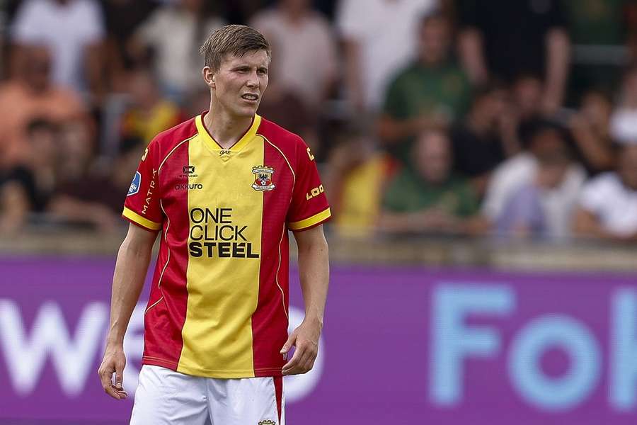 Go Ahead Eagles' home kit