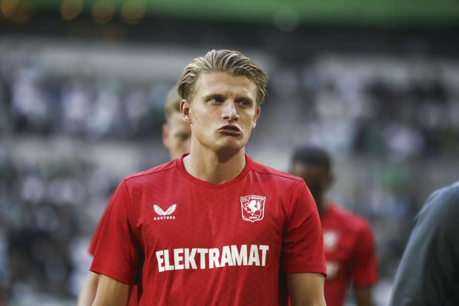 Een dag voor het Europese duel met Riga FC heeft FC Twente zonder Sem Steijn getraind