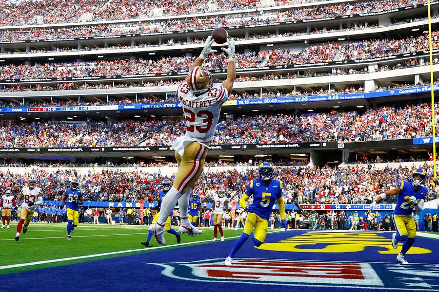 NFL Round-up: 49ers winnen van Super Bowl-winnaar Rams, Falcons pakken macht in NFC South