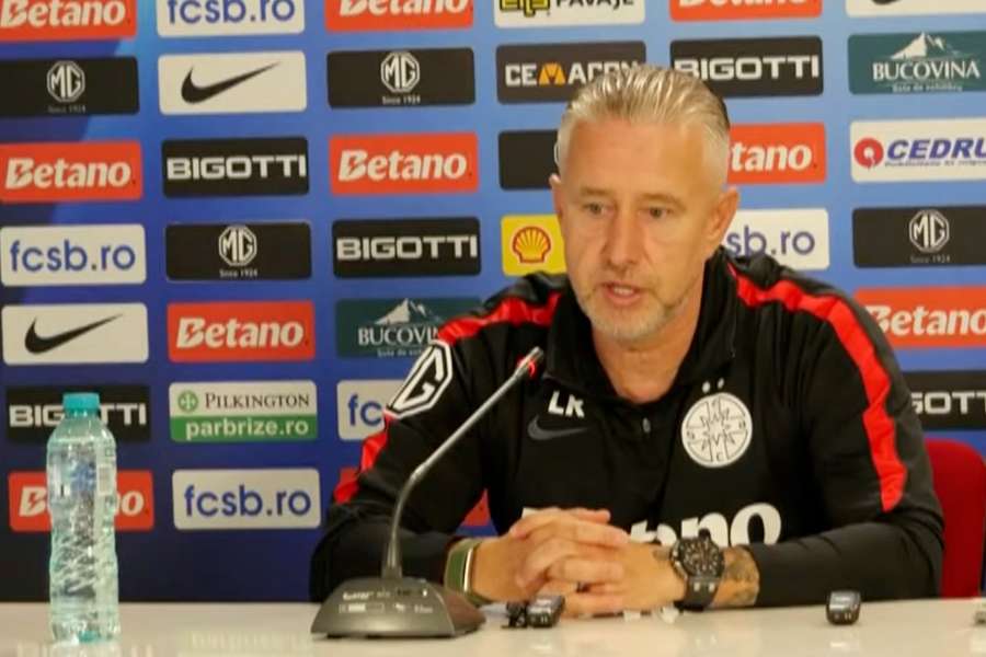 Laurențiu Reghecampf, prezentat oficial la FCSB Laurențiu Reghecampf, prezentat oficial la FCSB