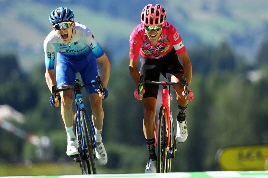 Nick Schultz, à gauche, lors du Tour de France 2022.