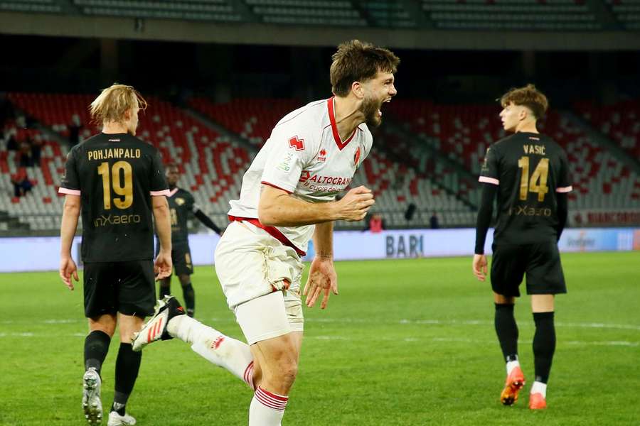 Simic festeggia il gol