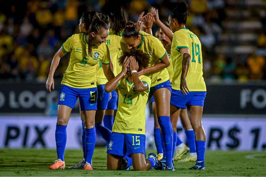 Brasil dominou a Nicarágua e construiu grande vitória na Arena da Fonte Luminosa