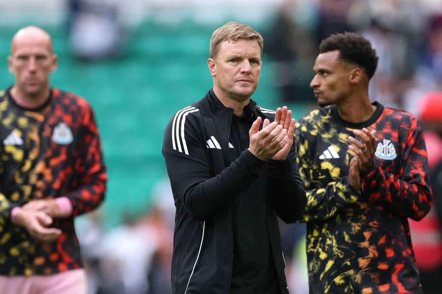 Howe au Celtic Park samedi.