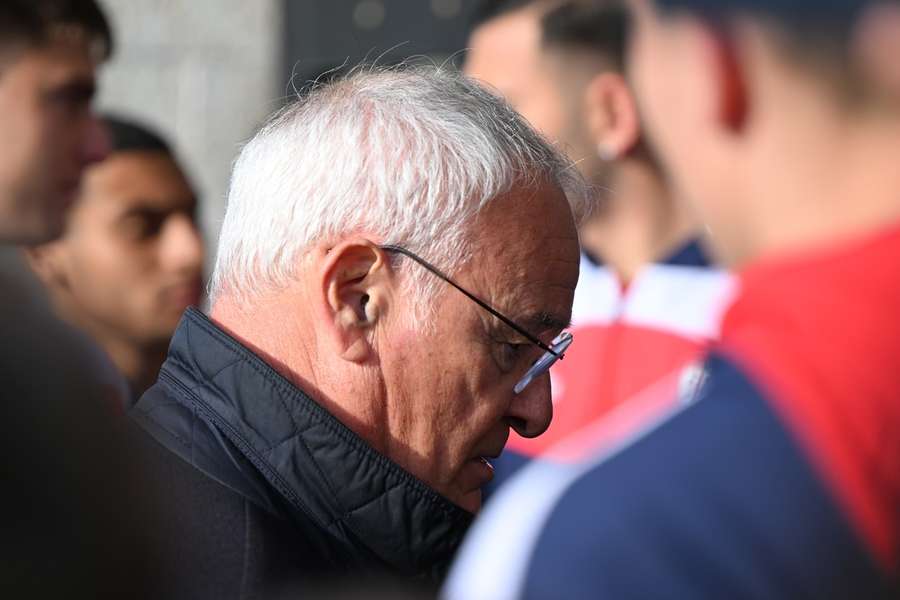 Claudio Ranieri no funeral de Gigi Riva