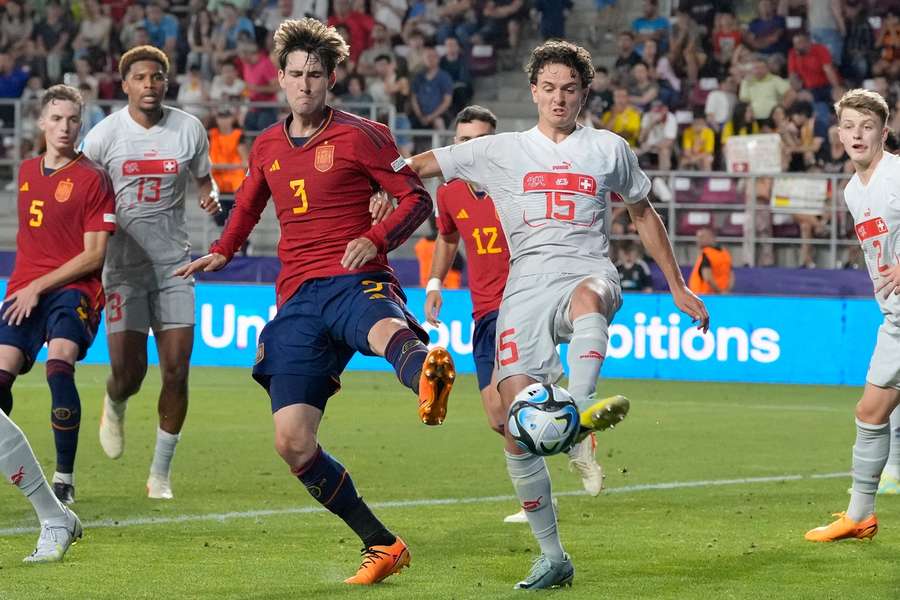 Hiszpania pokonuje Szwajcarię w dogrywce i melduje się w kolejnej fazie turnieju