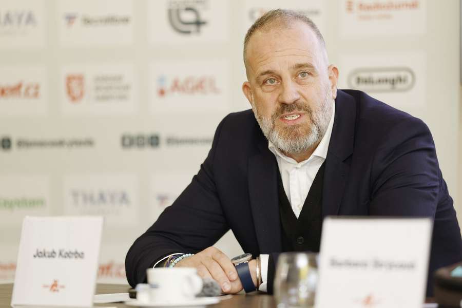 Předseda Českého tenisového svazu Jakub Kotrba rezignoval. Předseda Českého tenisového svazu Jakub Kotrba rezignoval.