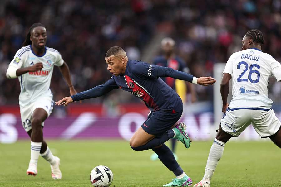 Mbappe prowadzi PSG do zwycięstwa ze Strasbourgiem. Paryżanie wracają na szczyt Ligue 1