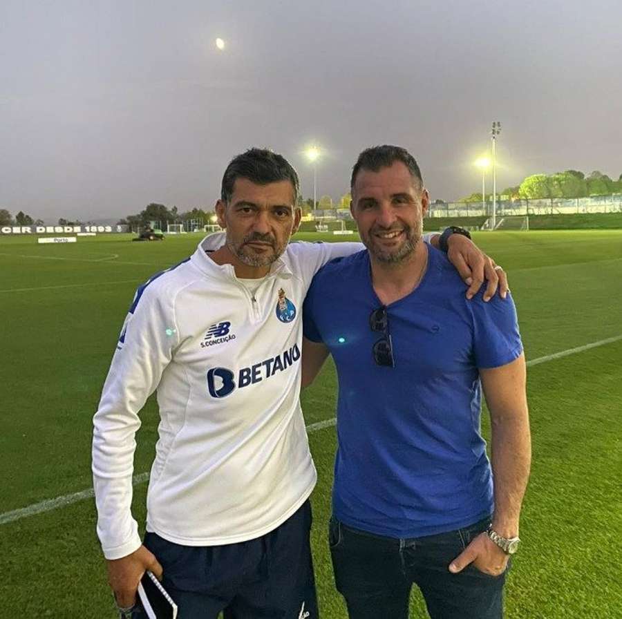 Mariano González, con Sergio Conceiçao en Oporto
