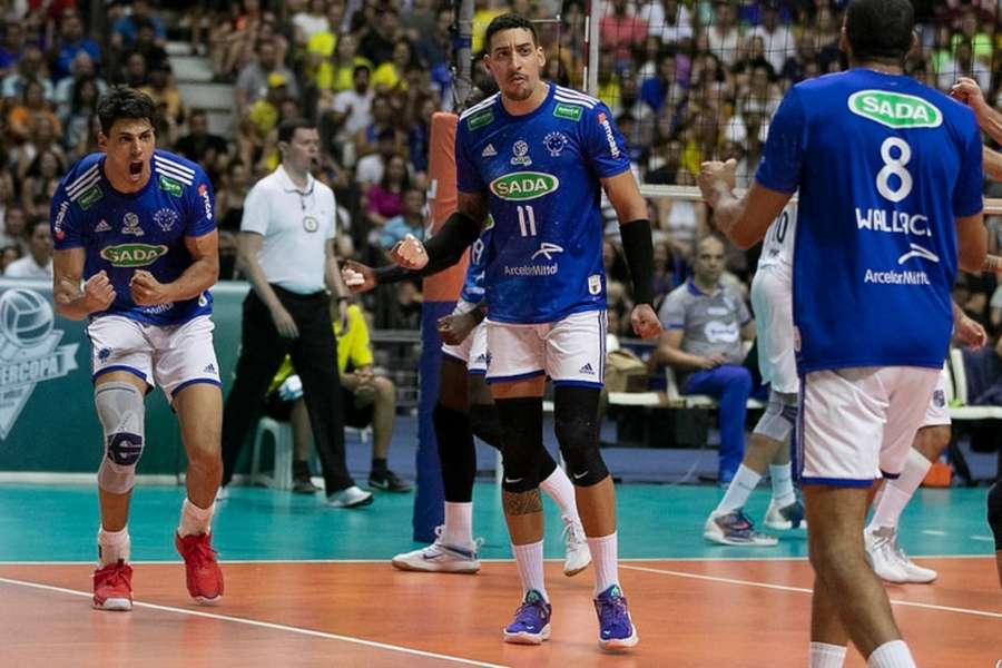 Supercopa de vôlei: Sada Cruzeiro não dá chance para o rival Minas e leva o penta em Recife