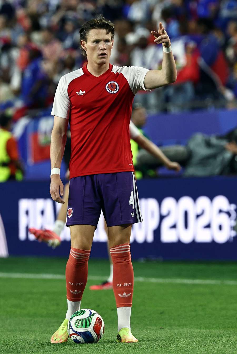 Scott McTominay before the game Scott McTominay before the game