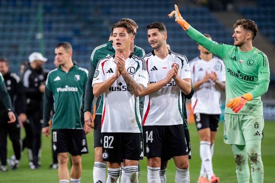 Legia sprawiła kibicom radość, pokonując Szachtar w Lidze Konferencji. Legia sprawiła kibicom radość, pokonując Szachtar w Lidze Konferencji.