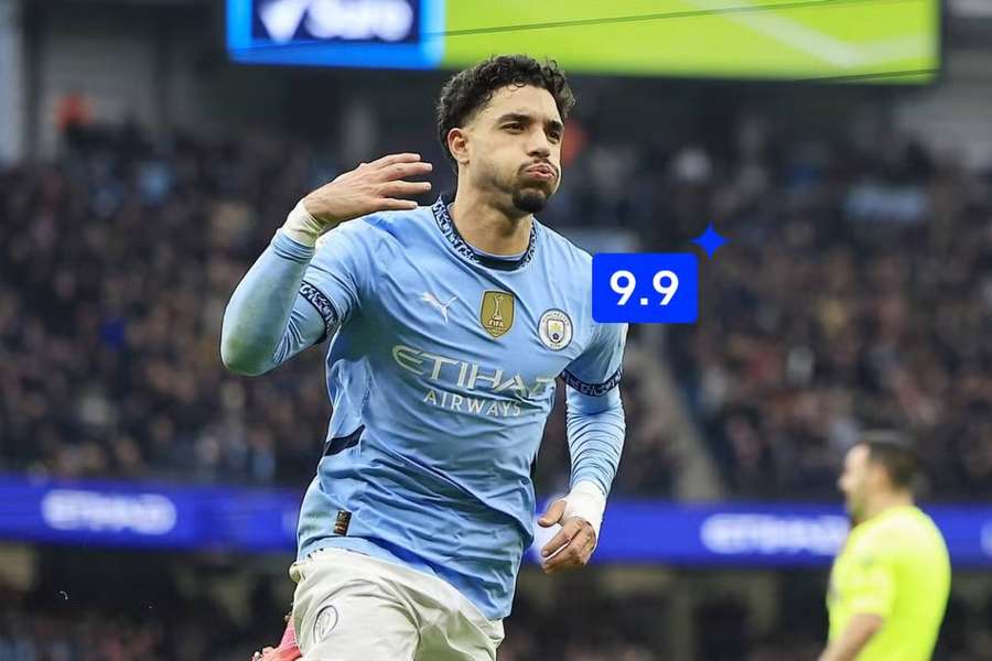 Omar Marmoush nasázel do sítě Newcastlu hattrick.