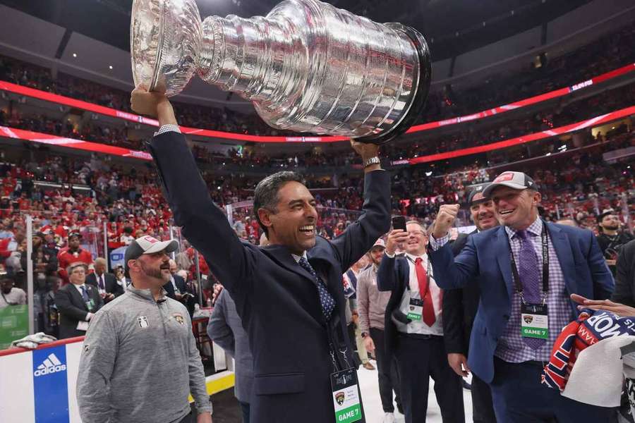 Mehta po zisku Stanley Cupu s Floridou v roku 2024.