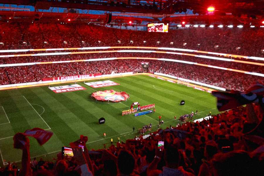 Benfica vai a eleições a 25 de outubro