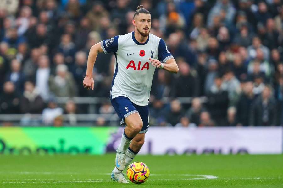 Radu Drăgușin ar putea părăsi Tottenham