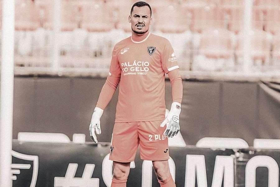 Bruno Brígido, guarda-redes do Académico Viseu