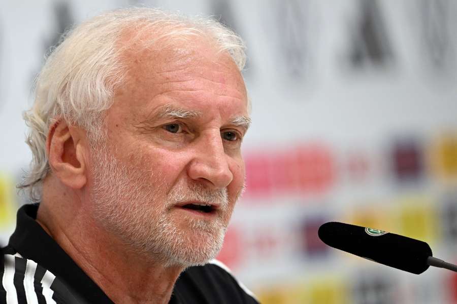 Rudi Völler na conferência de imprensa da DFB na quarta-feira.