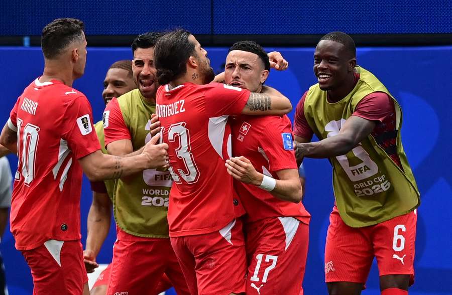 Rodriguez celebrates with Vargas