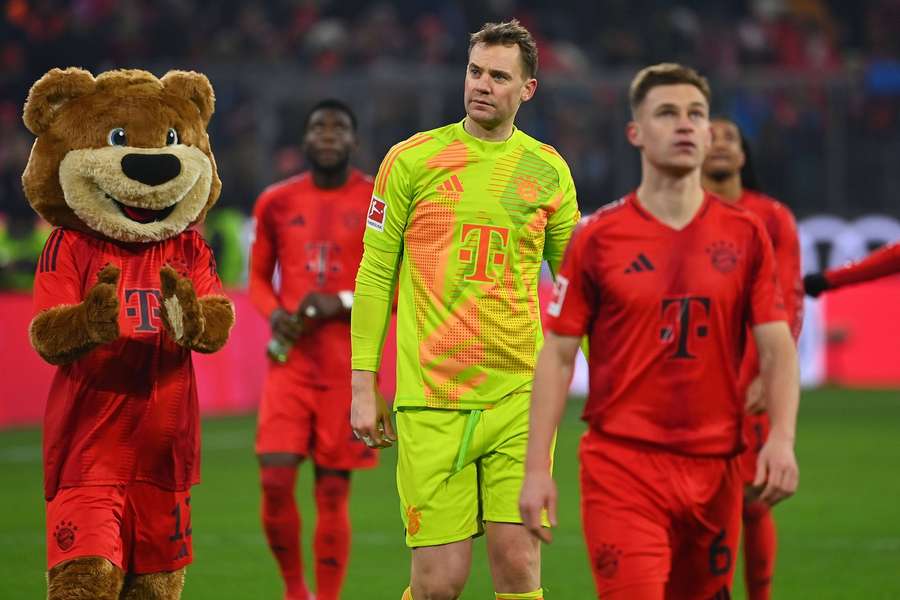 Neuer (m.) hofft auf baldige News der Vertragsgespräche
