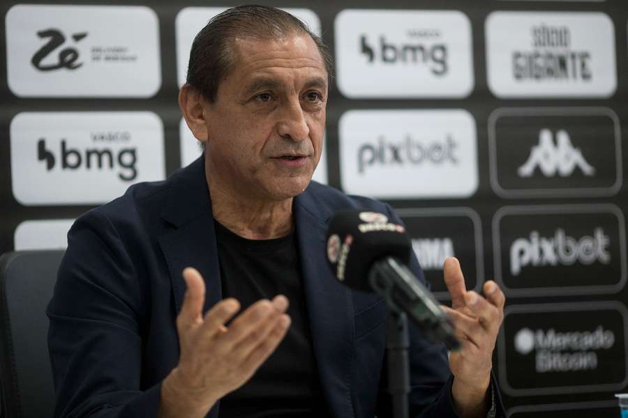 Ramón Díaz assinou contrato até o fim de 2024 com o Vasco
