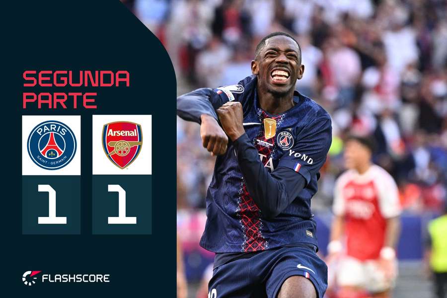 Dembélé marcou de penálti
