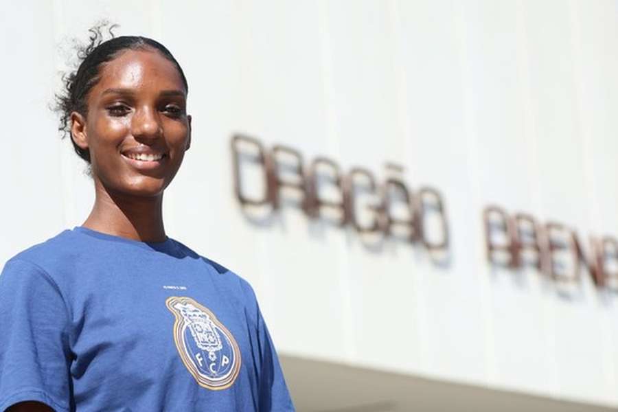 Johanna Alcantara apresentada pelo FC Porto