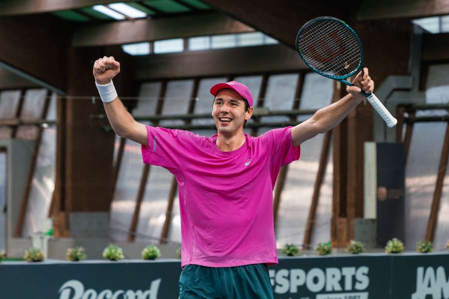 Chris Rodesch celebra o título Chris Rodesch celebra o título