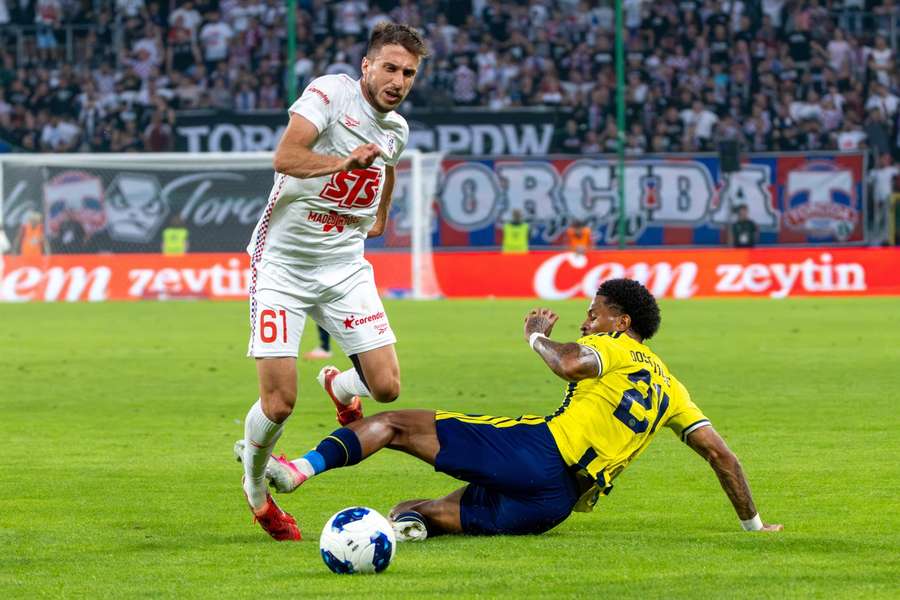 Michal Sáček z Górniku v zápase s Fenerbahce. Michal Sáček z Górniku v zápase s Fenerbahce.
