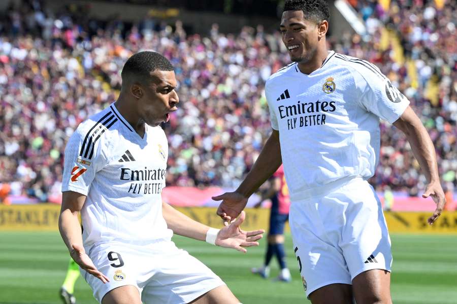 Mbappé celebra su primer gol con Bellingham