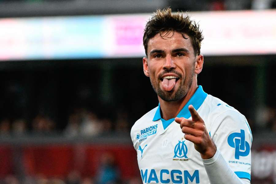Matt O'Riley, o homem do jogo do OM contra o Metz.