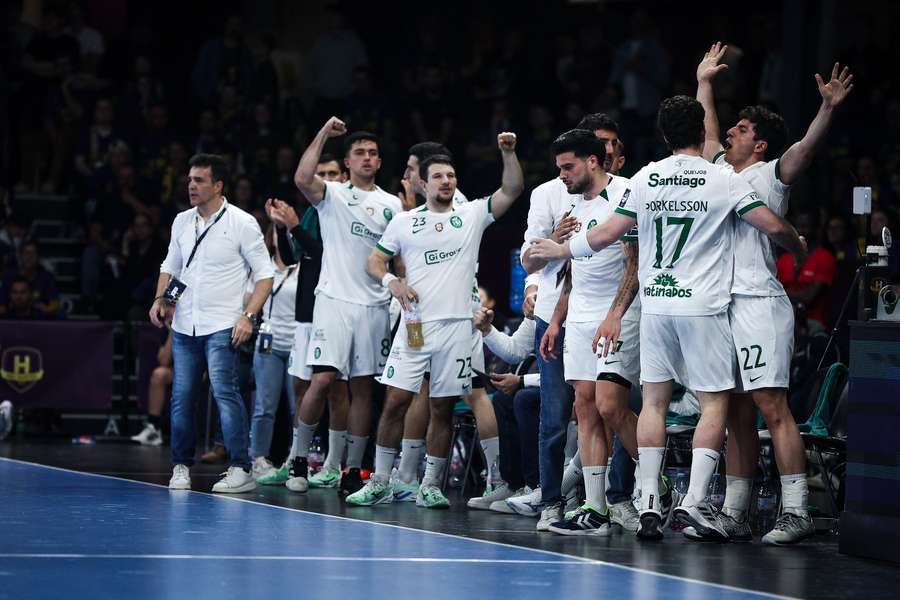Sporting com a eliminatória em aberto
