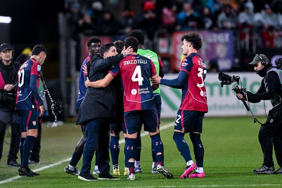 Juventus siedział na Cagliari, a mimo to przegrał po jedynej udanej akcji rywali