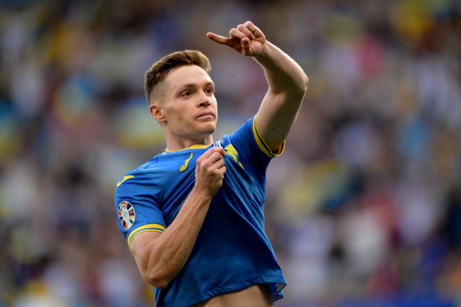 Viktor Tsygankov comemora gol ucraniano contra Malta