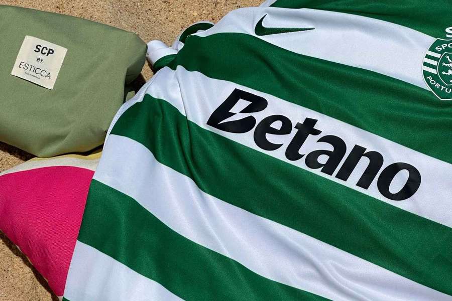 Uma imagem da camisola partilhada pelo Sporting