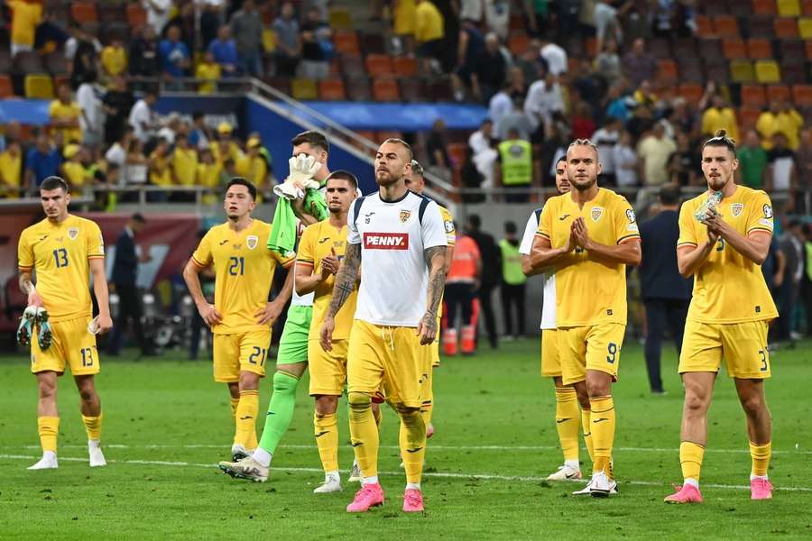 Jogadores da Roménia com direito a bónus em caso de qualificação