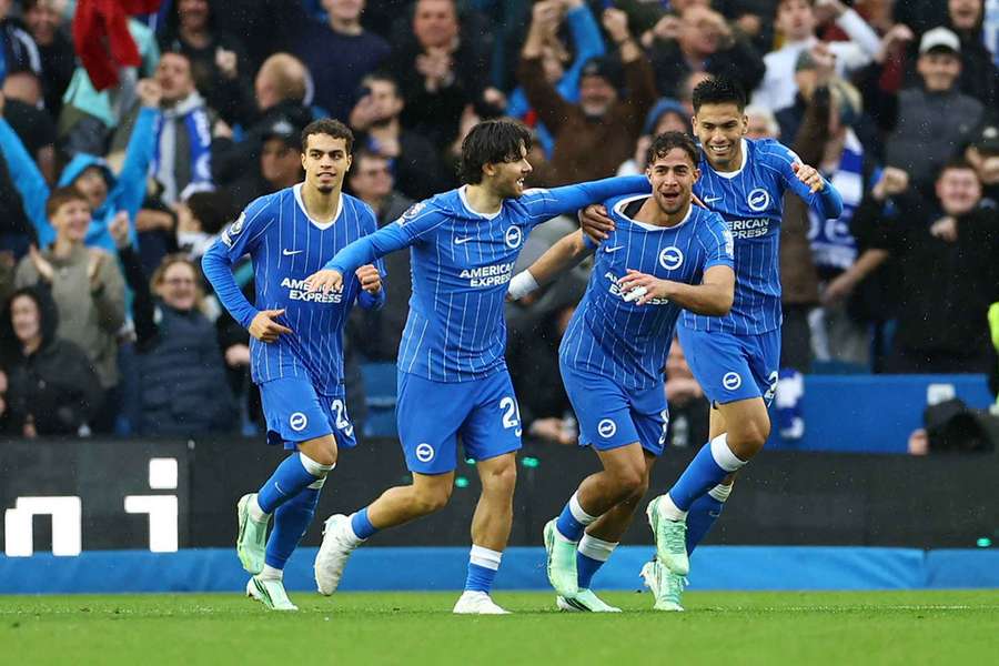 Brighton deklasoval Crystal Palace 5:0. Brighton deklasoval Crystal Palace 5:0.