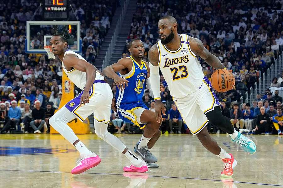 Golden State Warriors - Los Angeles Lakers 113-115