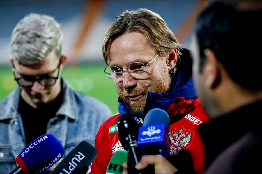Valery Karpin é o selecionador da Rússia