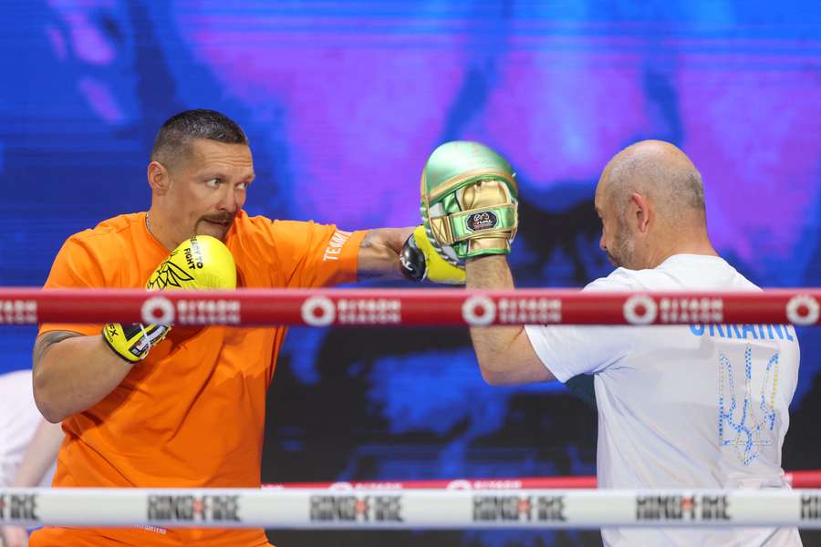 Ukrainian boxer Oleksandr Usyk trains in Riyadh on May 15, 2024 ahead of his heavyweight world title figh against British boxer Tyson Fury