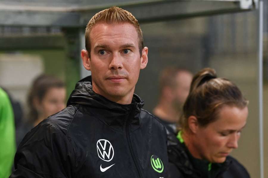 Wolfsburg-Trainer Tommy Stroot will mit seinem Team in die K.O.-Runde der Champions League.